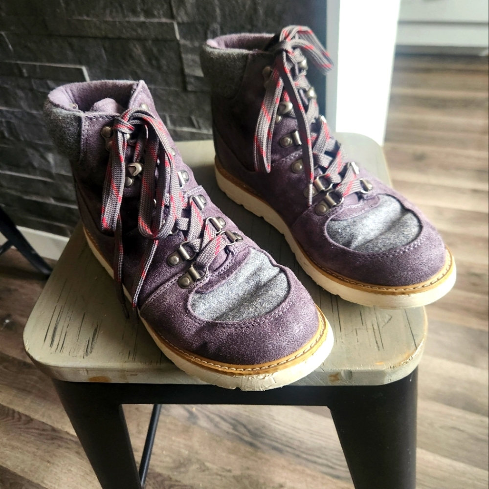 Merona boot sneakers